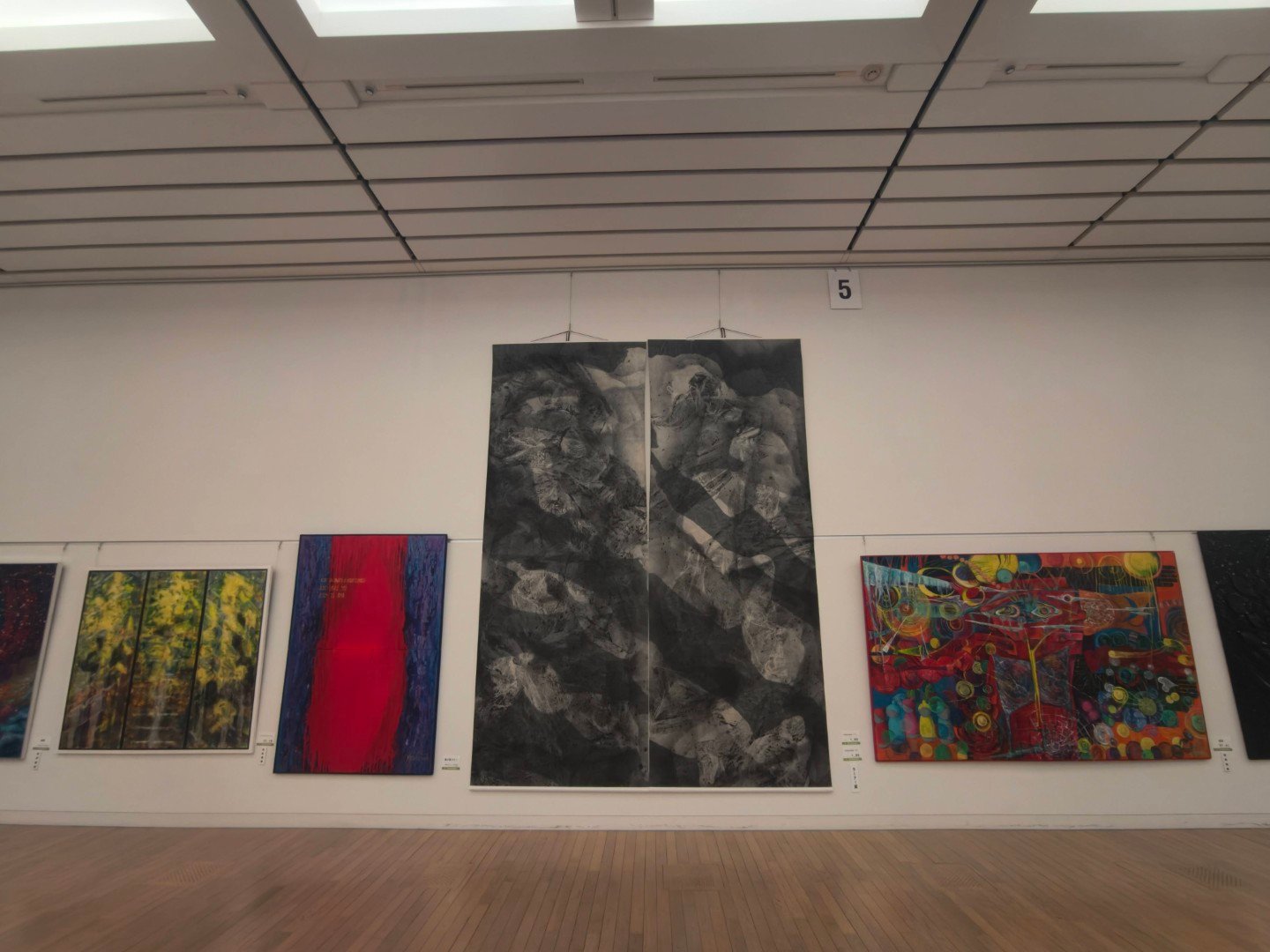 王穆提《Unbounded》於日本國立新美術館展出，獲「日本透納賞」肯定